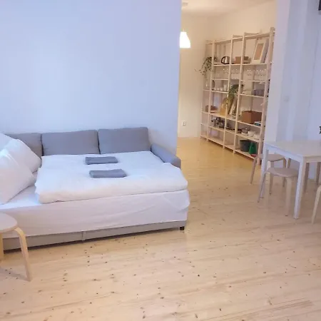 Hostel Zahrada