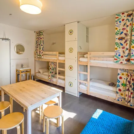 Zahrada Hostel