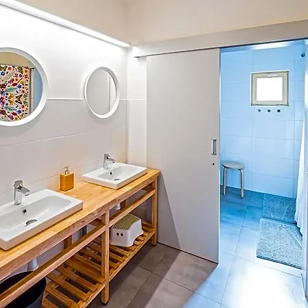 Zahrada Hostal *